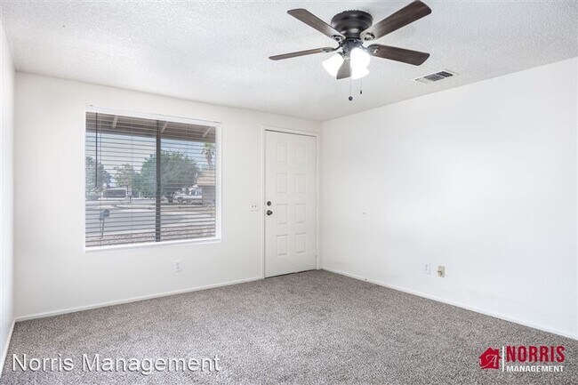 Building Photo - 1232 E Avenida Grande