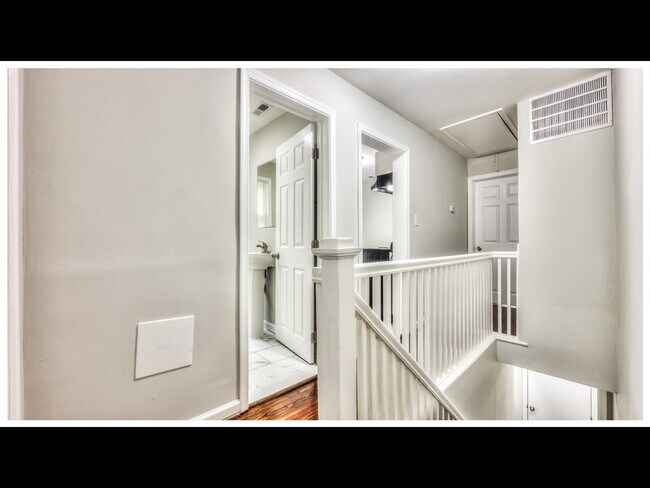 Photo - 422 Walcott Rd Apartment