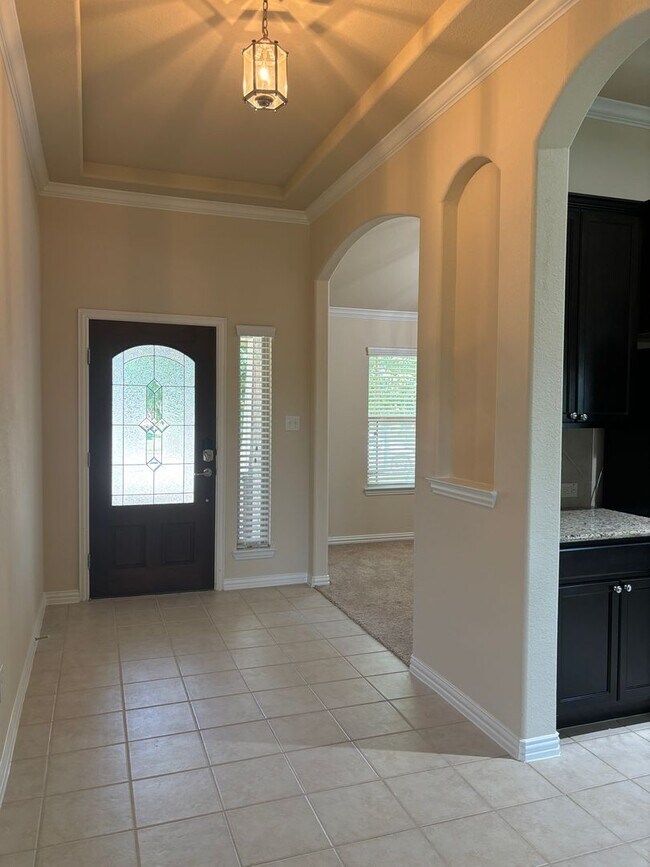 Foto del edificio - 3/2/2 Ready to Go! Located on the greenbelt!