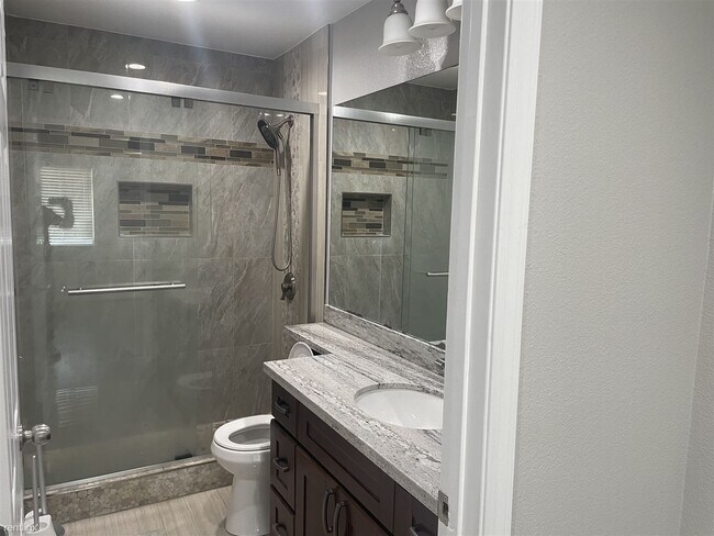 Foto del edificio - 4 br, 2 bath House - 32324 Utica Street