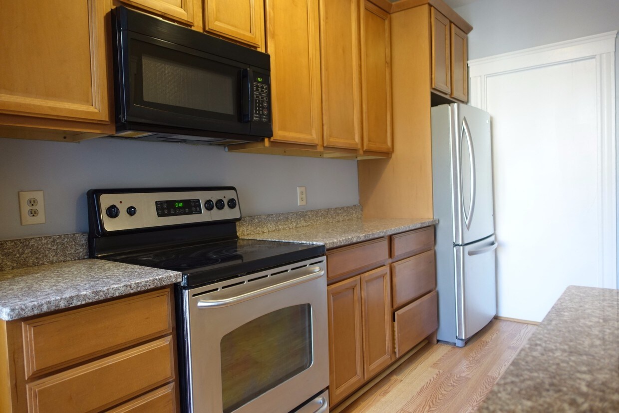 Foto principal - 370 Chestnut Hill Ave