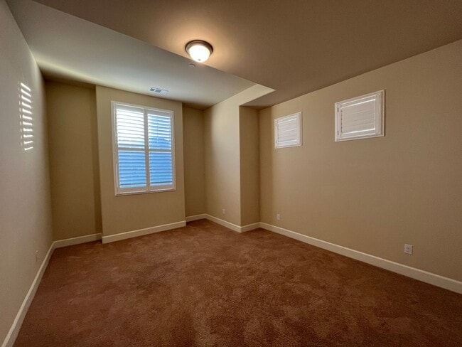 Building Photo - Spacious Home - Three Bedrooms w/garage TOSCANO Neighborhood in SLO