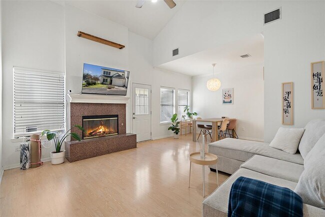 Foto del edificio - 12212 Brigadoon Ln