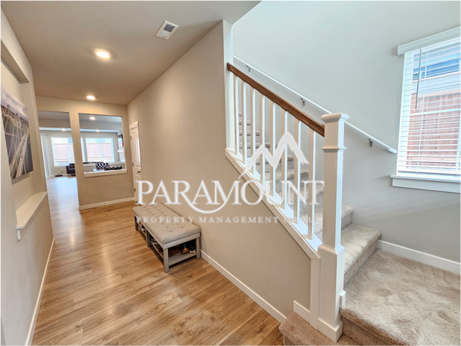 Building Photo - Gorgeous 5 Bedroom in Gig Harbor!