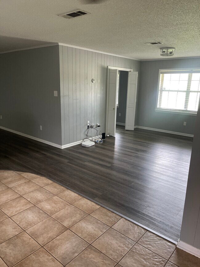 Foto del edificio - 55075 US-51