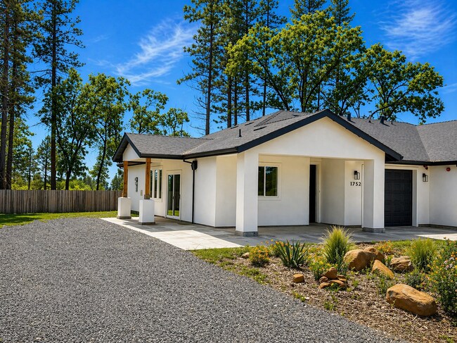 Foto del edificio - Paradise Home on Cul-de-Sac – Tall Ceilings, Designer Finishes & Upgraded Garage