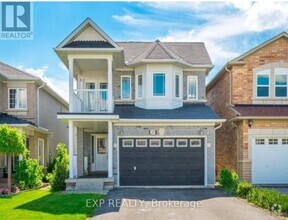 Building Photo - 30 Deerwood Crescent