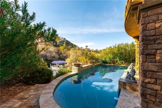 Building Photo - 15 Vía Lido