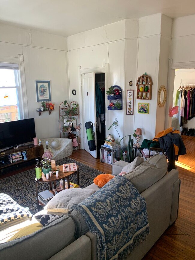 Foto del edificio - 717 N Grant St