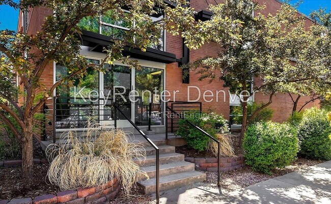 Foto del edificio - 1032 N Clarkson St