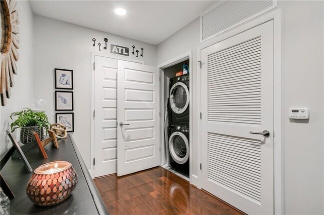 Foto del edificio - 1080 Peachtree St NE