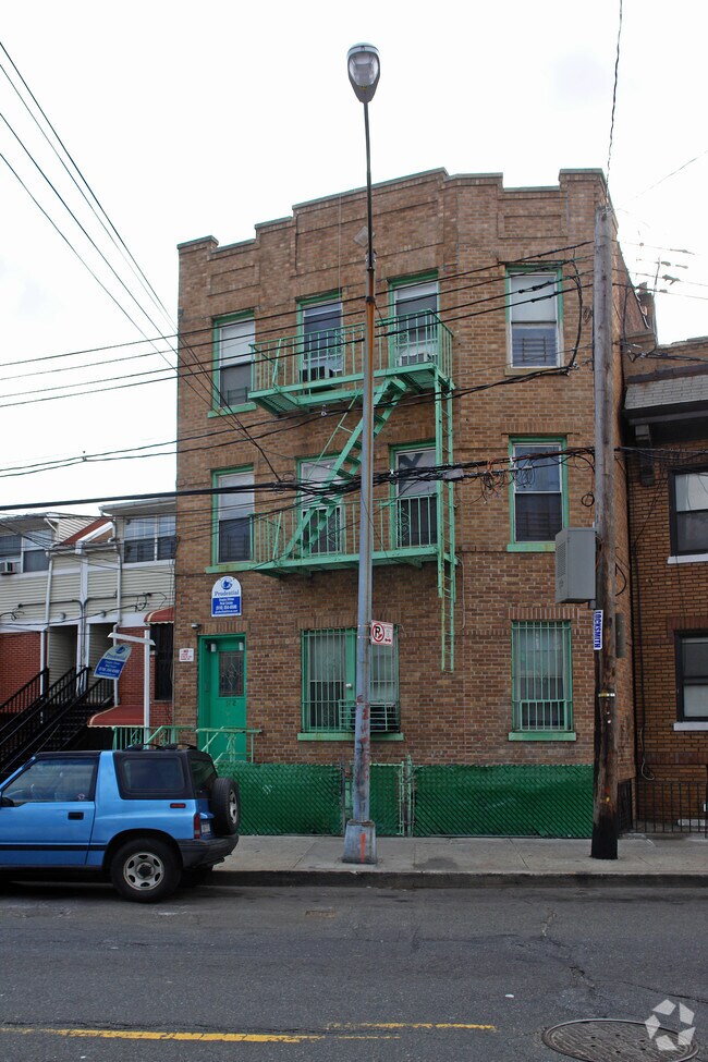 172 Jamaica Ave, Brooklyn, NY 11207 Apartments Brooklyn, NY