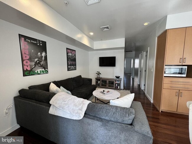 Building Photo - 258 S 18th St