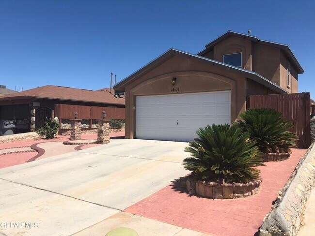 Building Photo - 14101 Tierra Halcon Dr