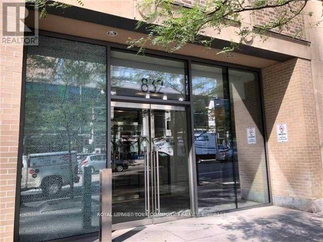 Photo du bâtiment - 832-4832 Bay St.