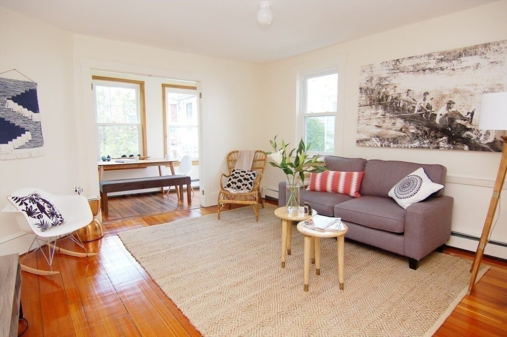 Foto principal - 106 Otis St