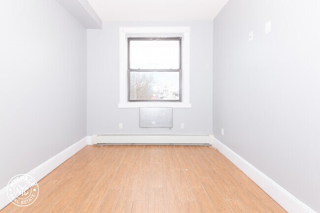 Building Photo - 1223 Broadway