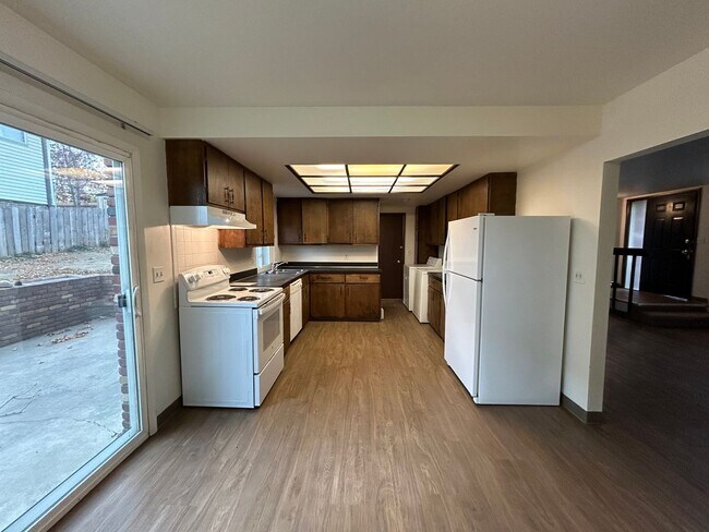 Foto del edificio - Charming Loveland Home with Lake Views