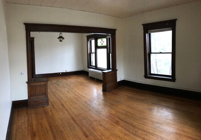 Foto del edificio - 2404 Lyndale Ave S