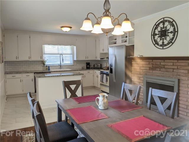 Building Photo - 8150 Kerrybrook Cir