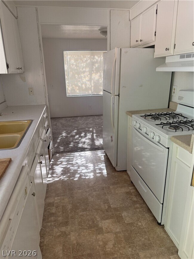 Foto del edificio - 1312 Monterey Dr