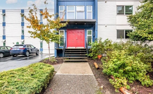 Building Photo - 2 bedroom in Seattle WA 98199