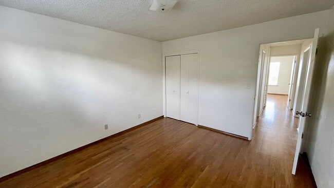 Building Photo - Charming 3 Bedroom Bungalow with Sweeping ...