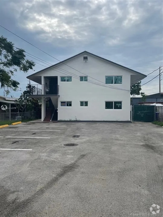 Building Photo - 2622 NW 24th St