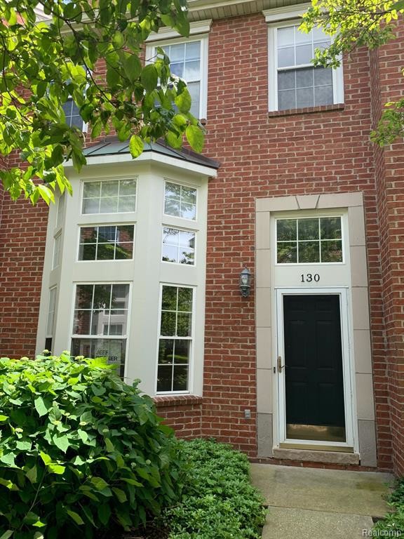 Primary Photo - 130 Georgetown Square N