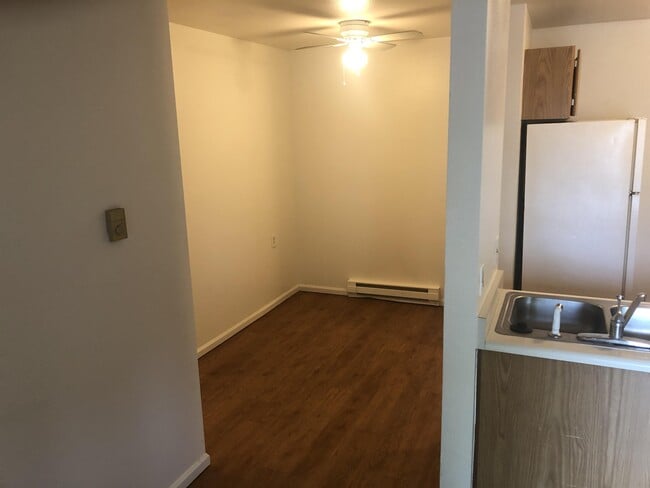 Building Photo - 4531 Boardwalk Dr