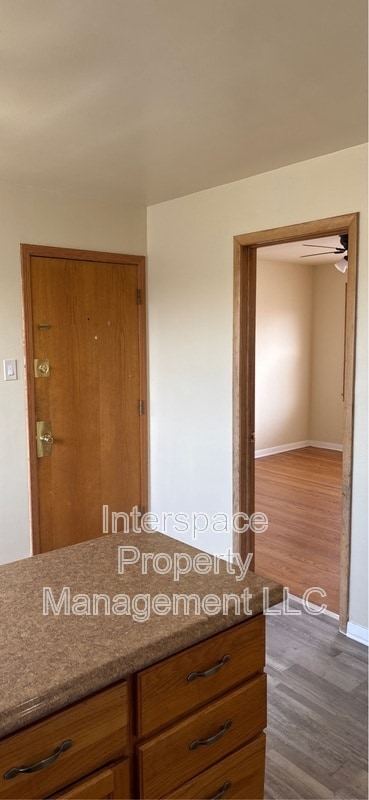 Building Photo - 10124 S Pulaski Rd