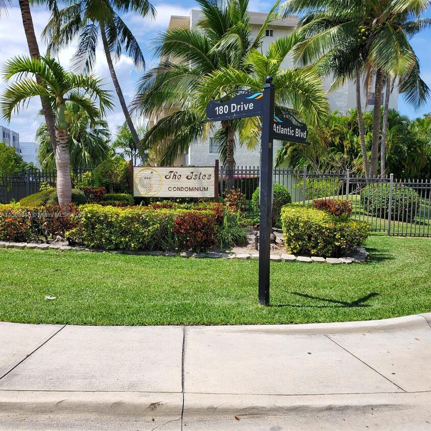 Primary Photo - 250 181 Dr