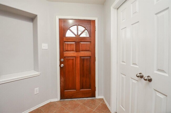 Building Photo - 18238 Sorrell Oaks Ln