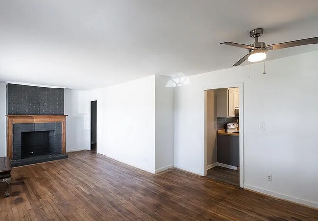 Building Photo - 610 Cherokee Dr