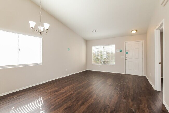 Foto del edificio - 18407 N 111th Dr