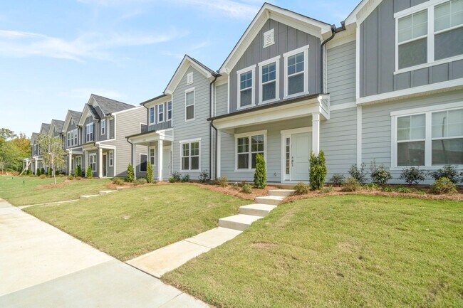 Foto del edificio - Like A Brand New 3 Bedroom Townhome in the heart of Steele Creek Area