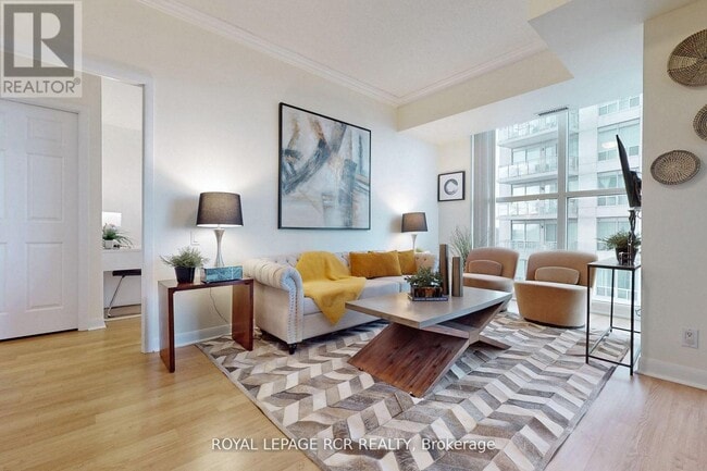 Building Photo - 2067-2067 Lake Shore Blvd W