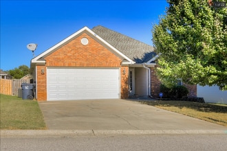 Building Photo - 412 Urial Dr