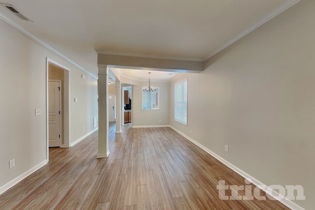 Building Photo - 557 McCarthy Dr