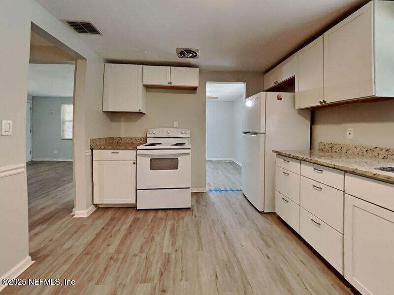 Foto principal - 6037 George Wood Ln E
