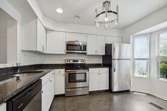 Building Photo - 2849 Schoolhouse Cir