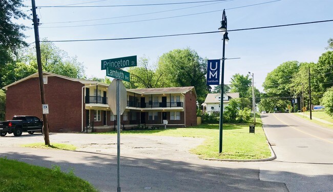 Foto del edificio - 816 Lambuth Blvd