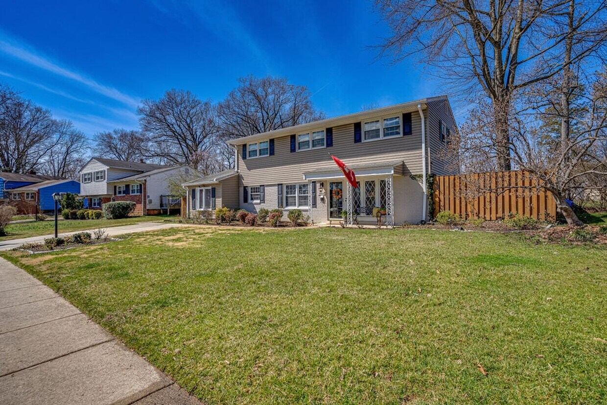 Foto principal - Gorgeous single-family home close to Belvo...