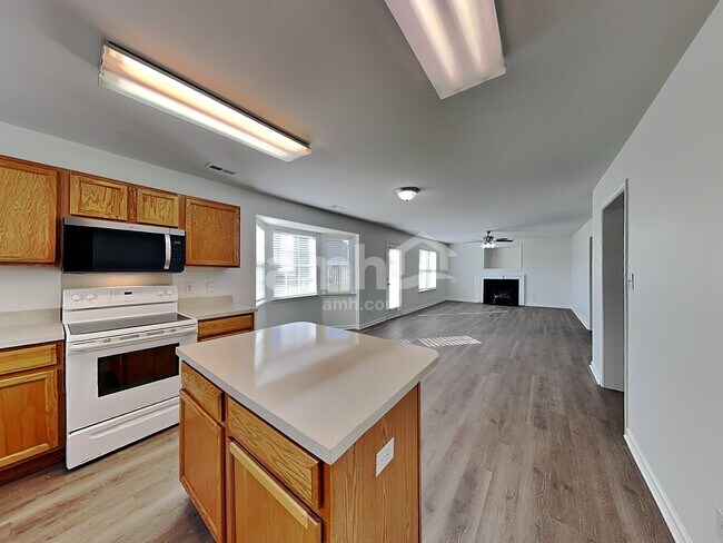 Foto del edificio - 244 Royalton Rd