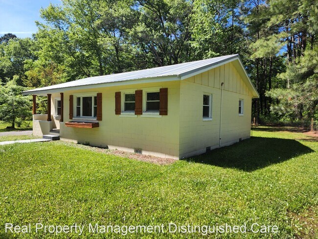 Building Photo - 3 br, 2 bath House - 1028 Charity Church Rd.