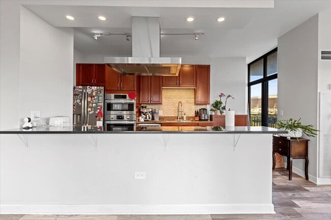 Foto del edificio - 1335 S Prairie Ave