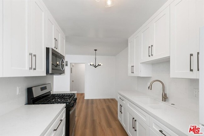 Building Photo - 2451 Corinth Avenue, Los Angeles, CA 90064...