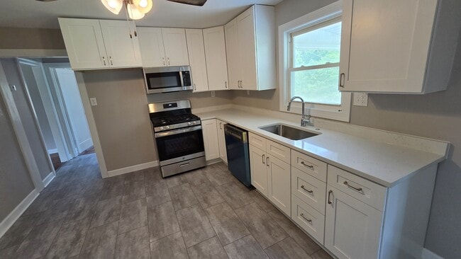 Building Photo - 3450 Westridge Ln
