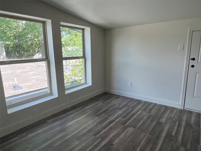 Foto del edificio - 201 Eastwood St