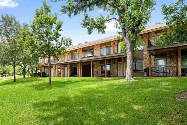 Building Photo - 1500 Ranch Rd 1431